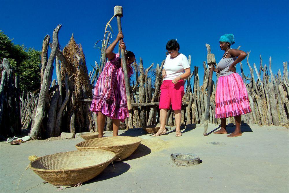 Ongula Village Homestead Lodge Ondangwa Eksteriør bilde
