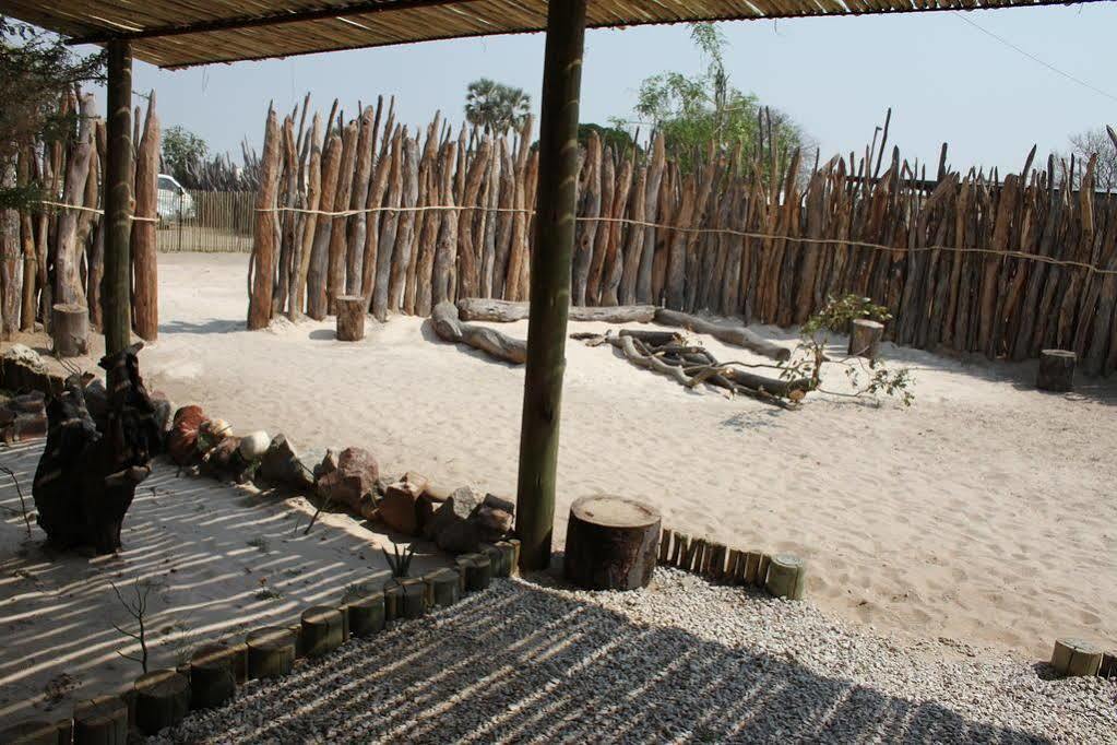 Ongula Village Homestead Lodge Ondangwa Eksteriør bilde